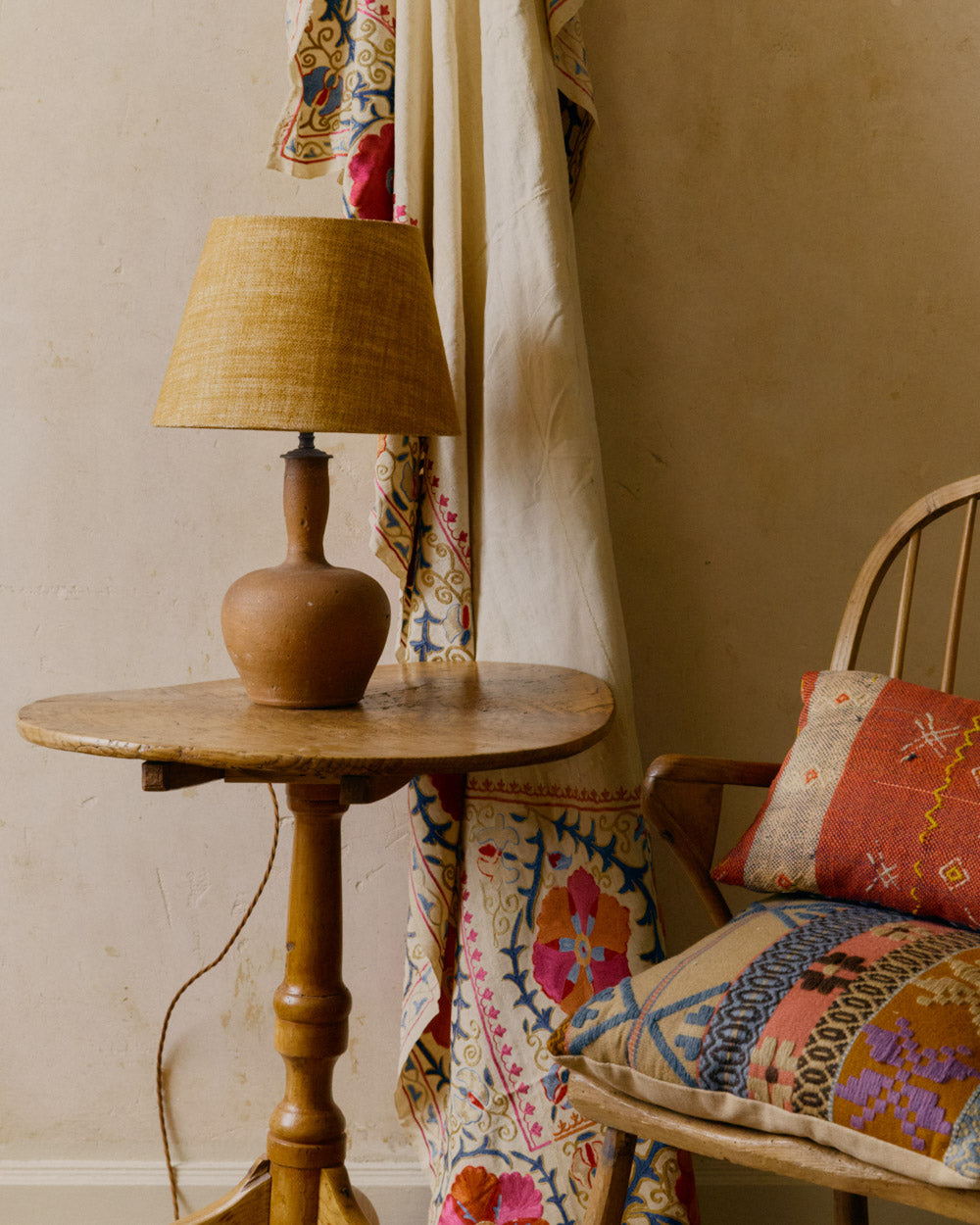 Terracotta table lamp image 1