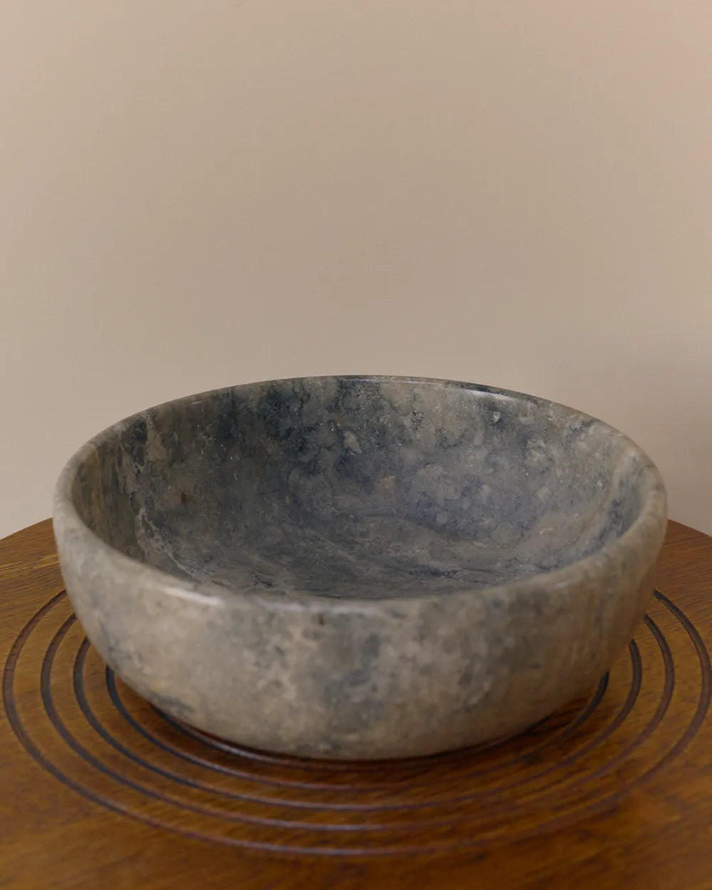 Large marble fruit bowl image 2
